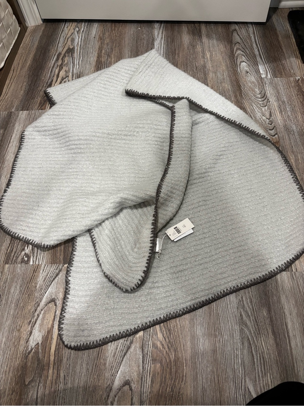 NWT Anthropologie Super Soft Knitted Scarf Shawn Wrap Gray OS